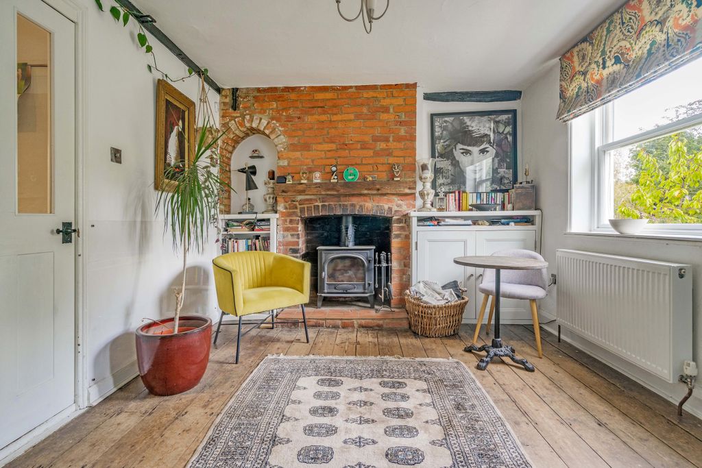 Property photo 2 of 15 Sitting Room