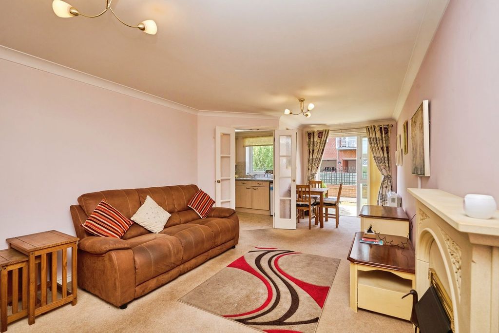 Property photo 3 of 17