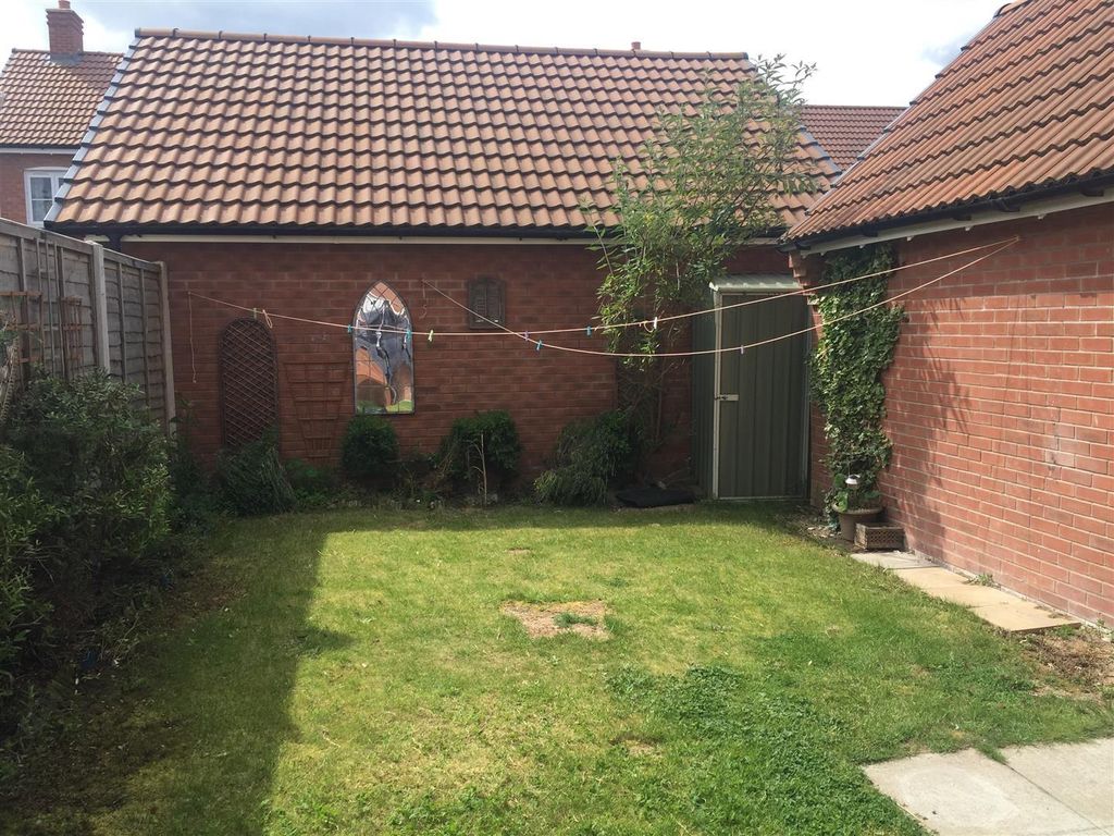 Property photo 2 of 6 Garden