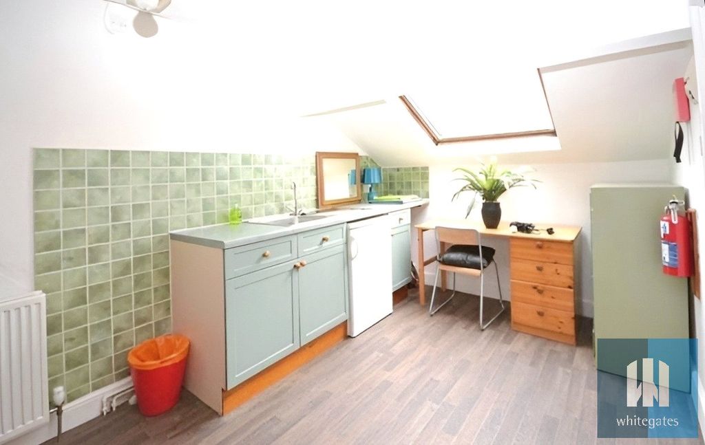 Property photo 1 of 5 Picture No. 12