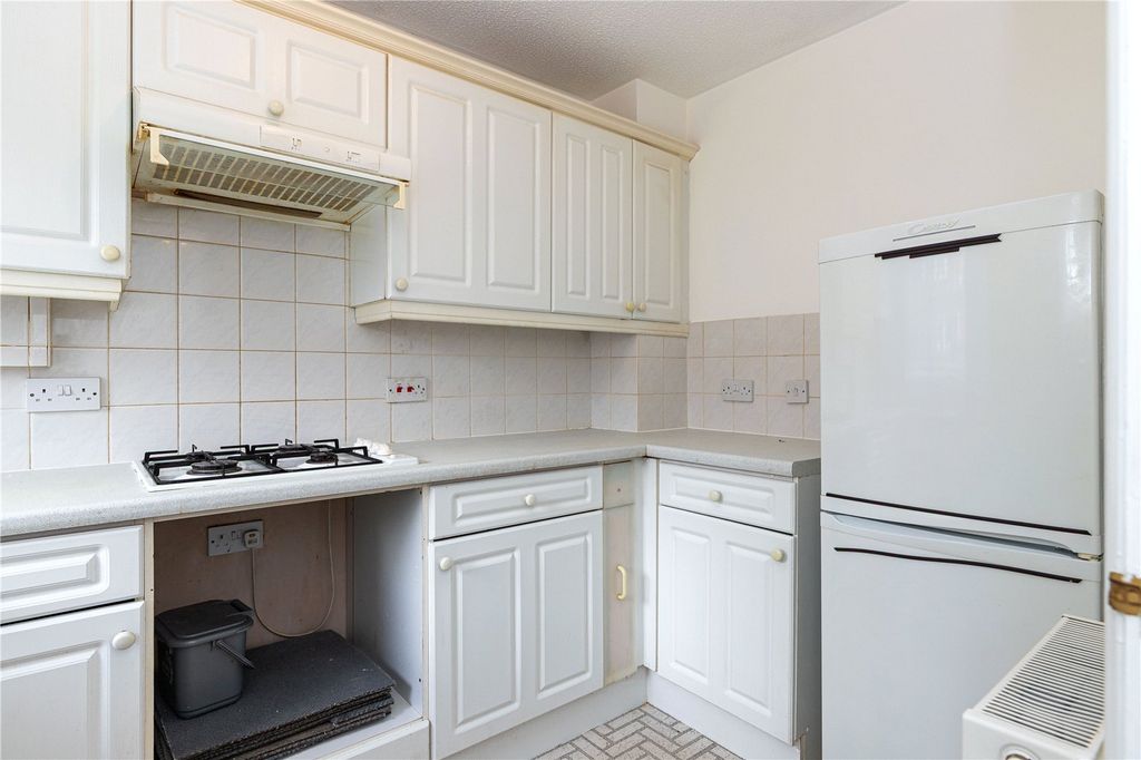 Property photo 3 of 13 Kitchen