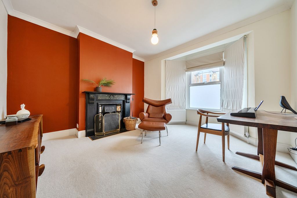 Property photo 3 of 23 Reception