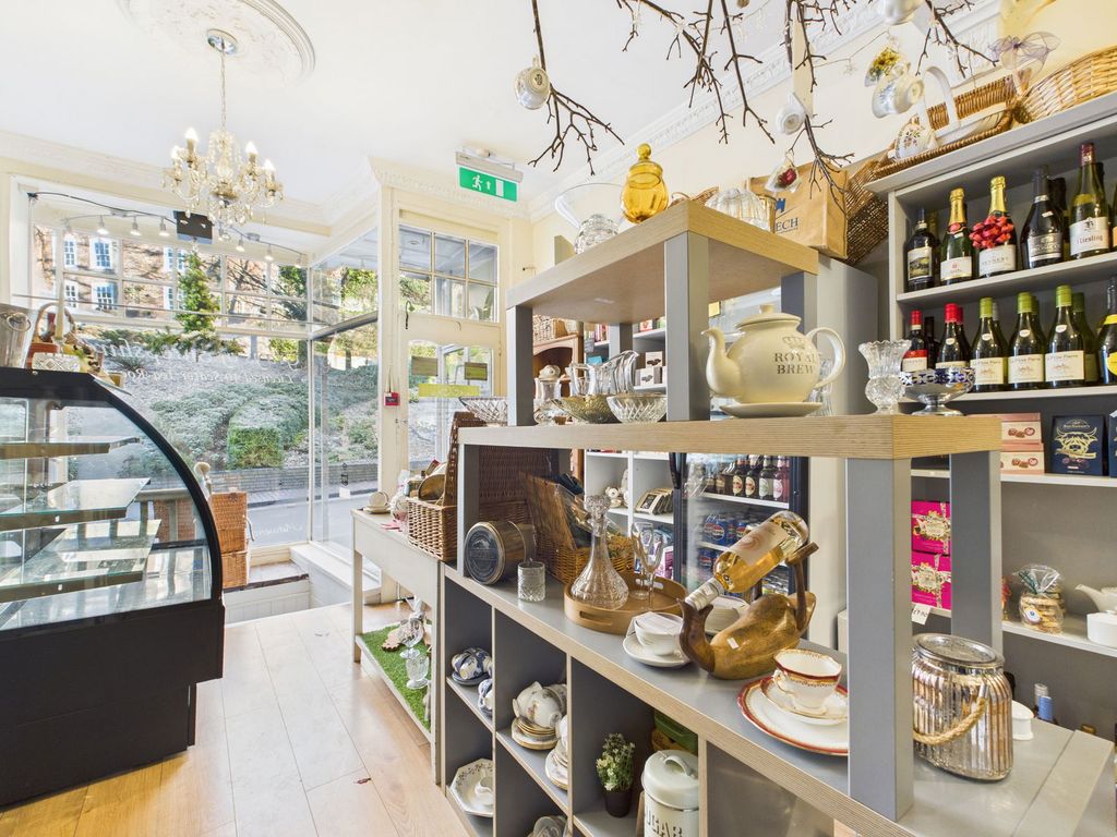 Property photo 2 of 25