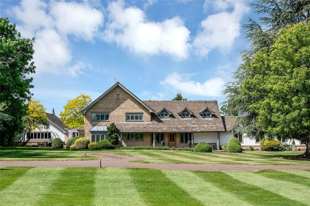 Property photo 2 of 33 Front Elevation