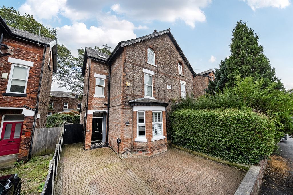 Property photo 1 of 24