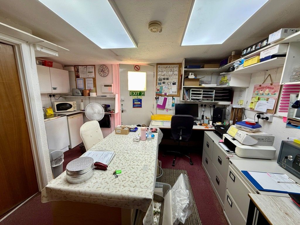 Property photo 3 of 13 Staff Room