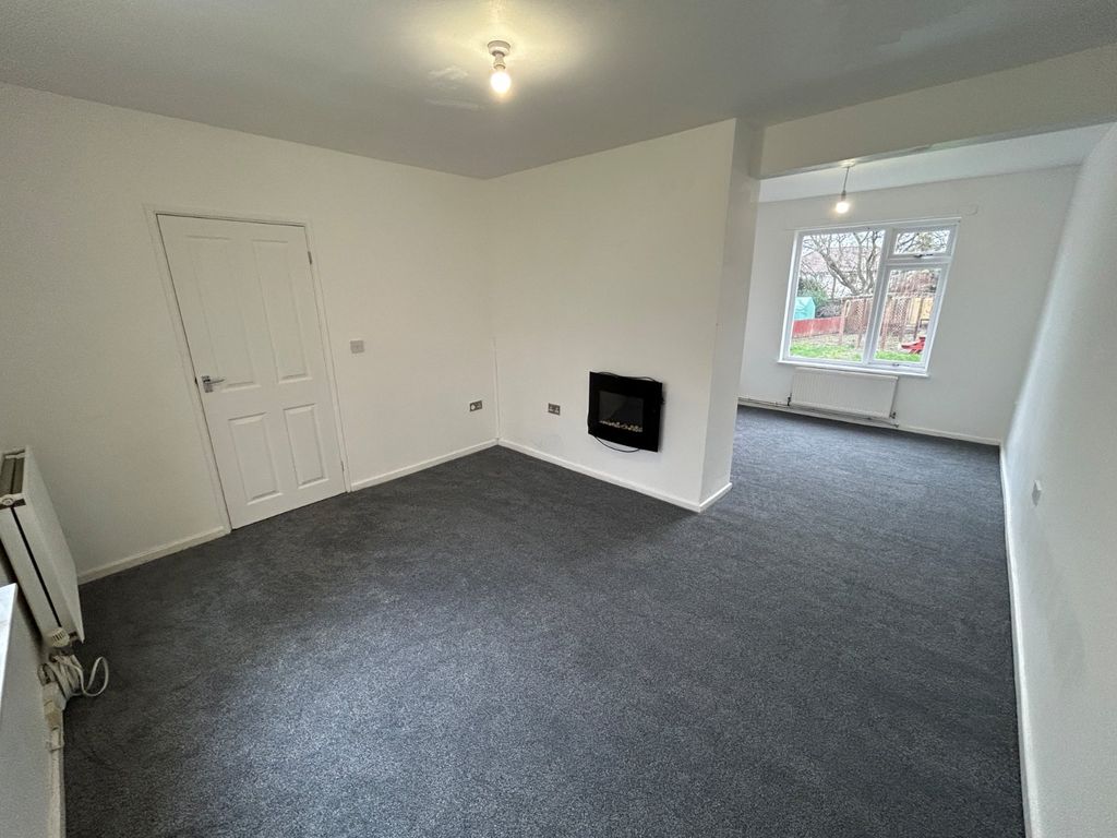 Property photo 2 of 18 Picture No. 12