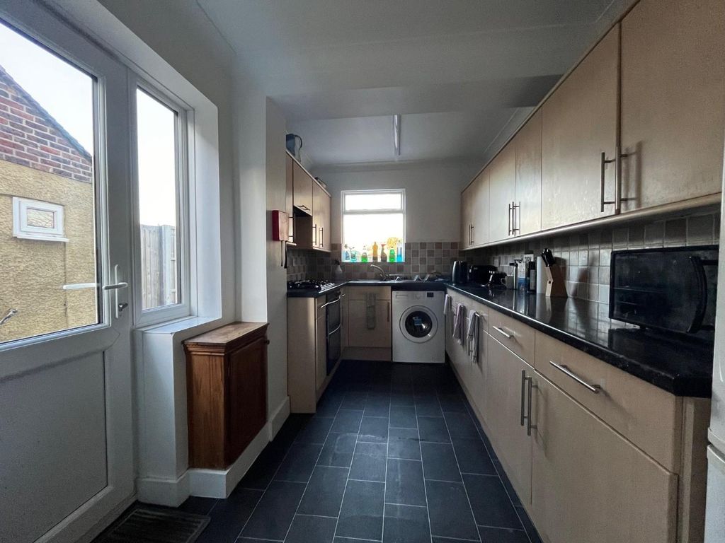 Property photo 2 of 8 11.Jpg