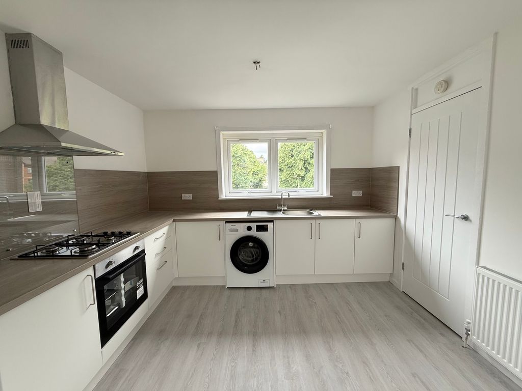Property photo 3 of 9 3