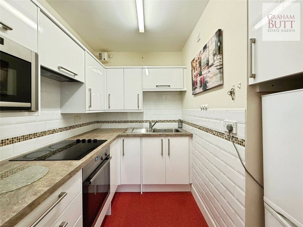 Additional image 4 of 1 bed flat for saleWinterton Lodge, Goda Road, Littlehampton, West Sussex BN17