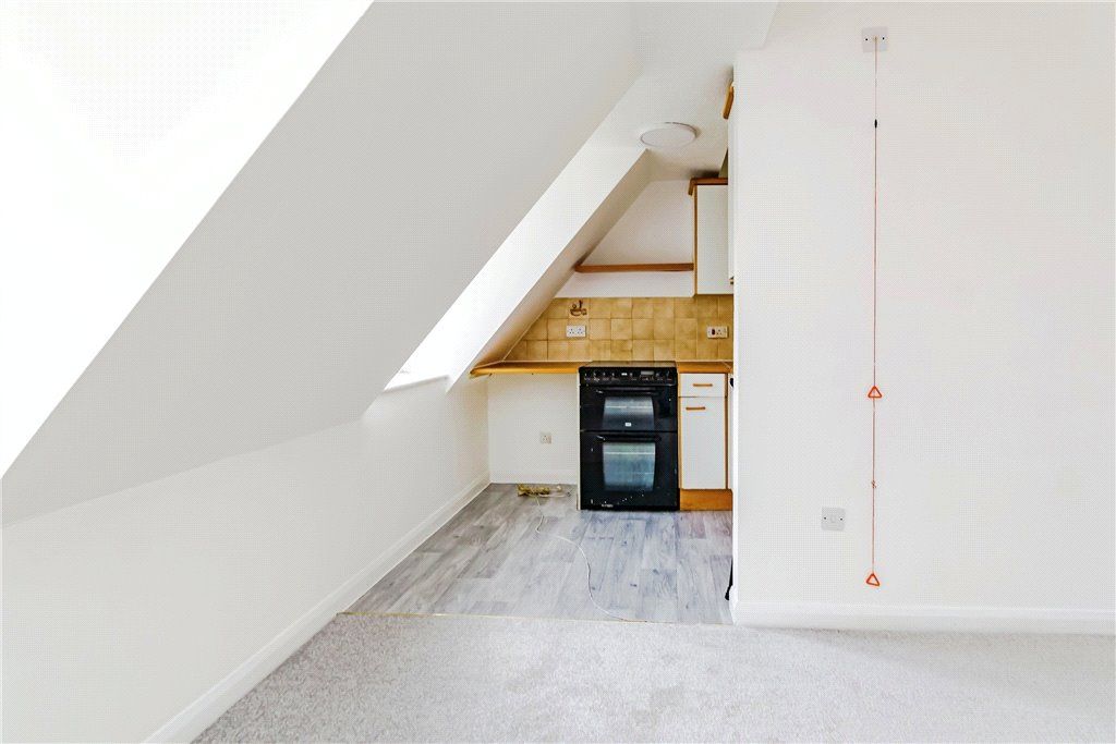 Property photo 3 of 17 Picture No. 32