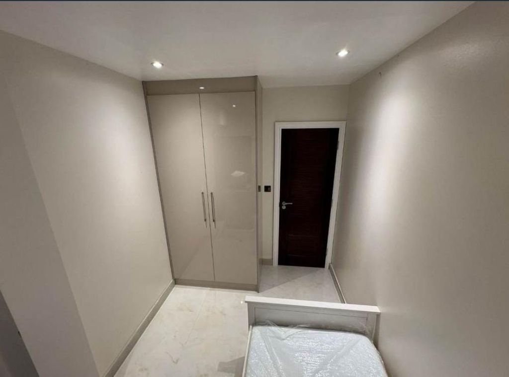 Property photo 1 of 3