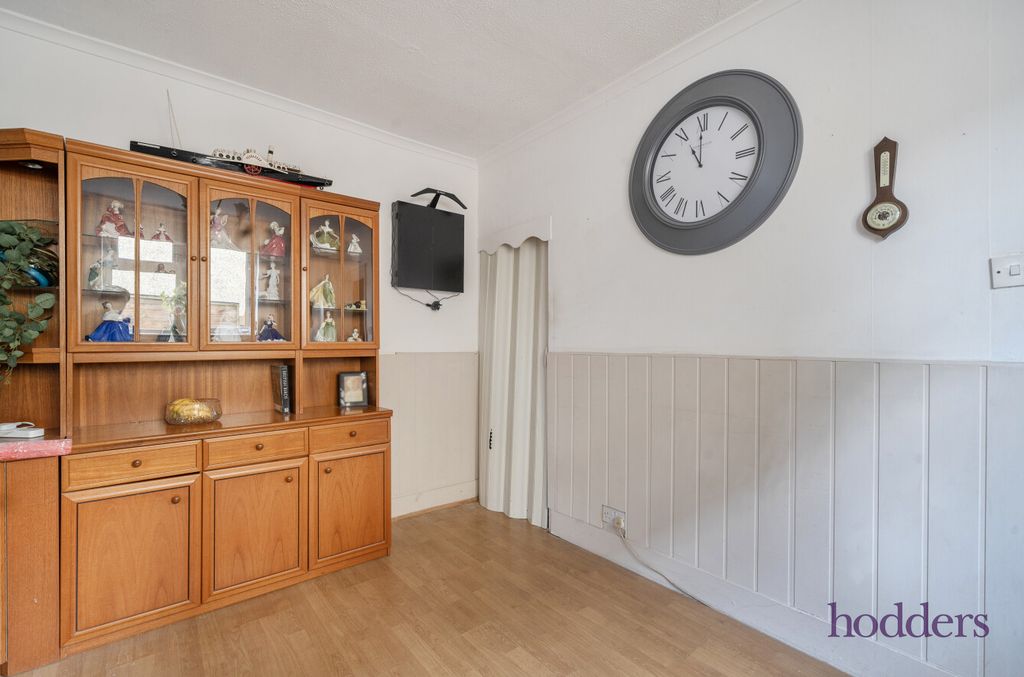 Property photo 3 of 18 49Ab438A-38A0-49E...