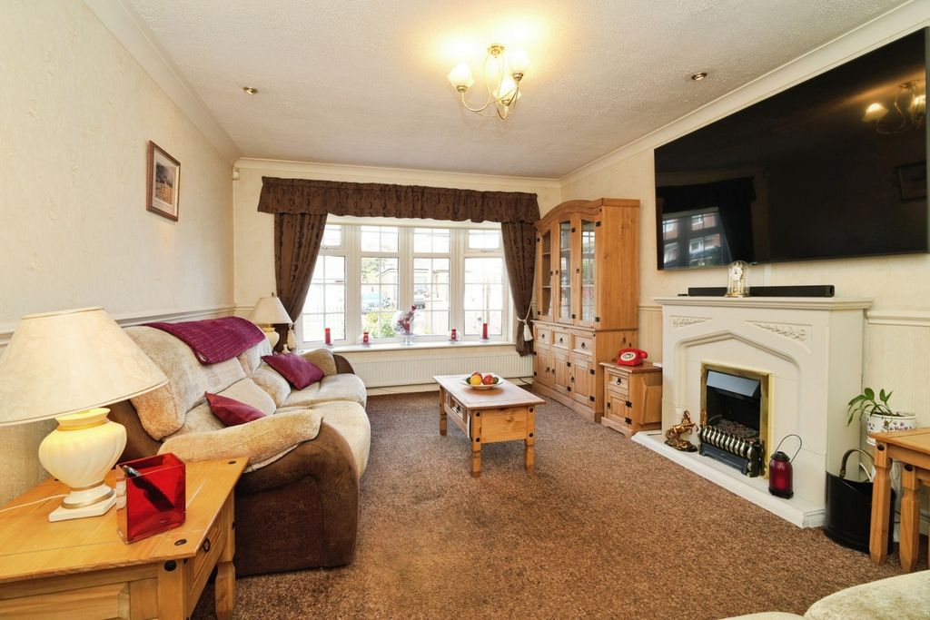 Property photo 2 of 19 Pbox-Img.Jpg