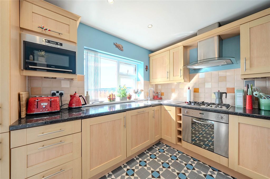 Property photo 3 of 20 Picture No. 10
