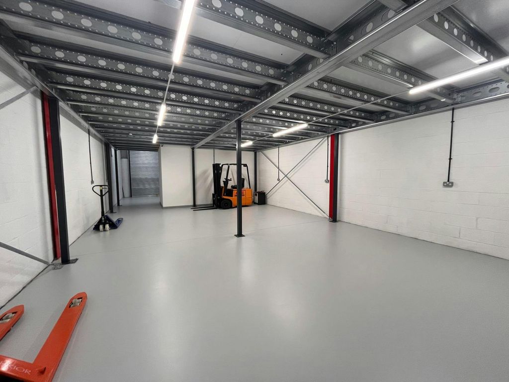 Property photo 3 of 8 11.Jpeg