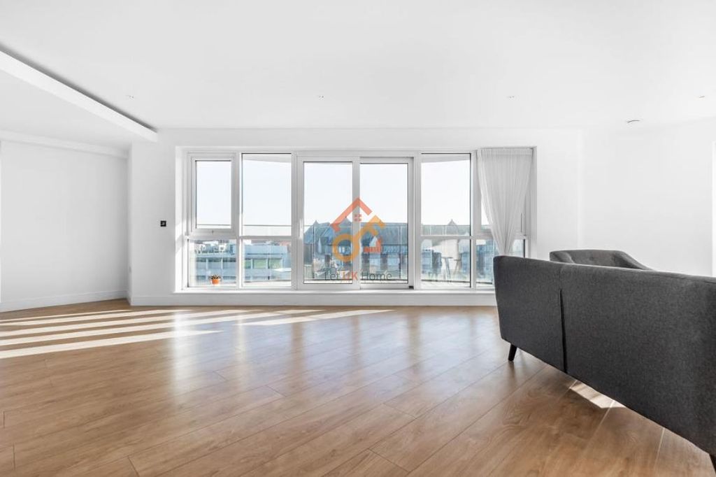 Property photo 3 of 26 5Dfeec2c-31ce-4B2A-98c1-657A88F6A58E.Png