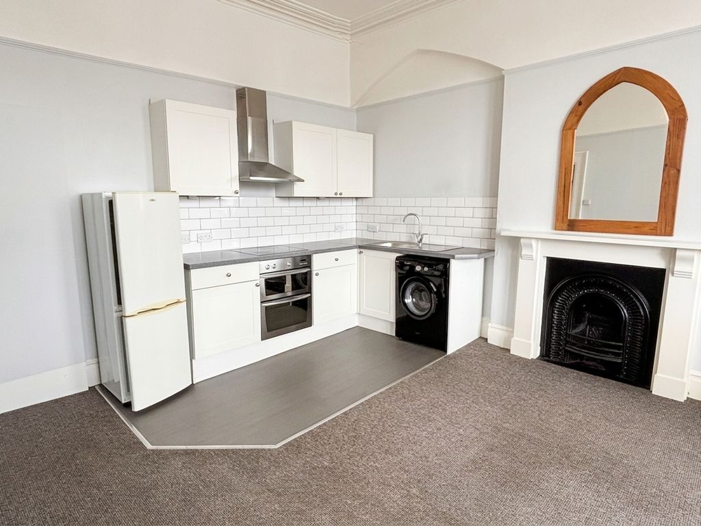 Property photo 2 of 6