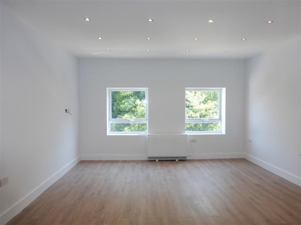 Property photo 2 of 2 Living Room