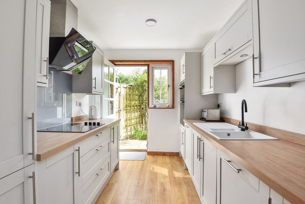 Property photo 2 of 18 3804967