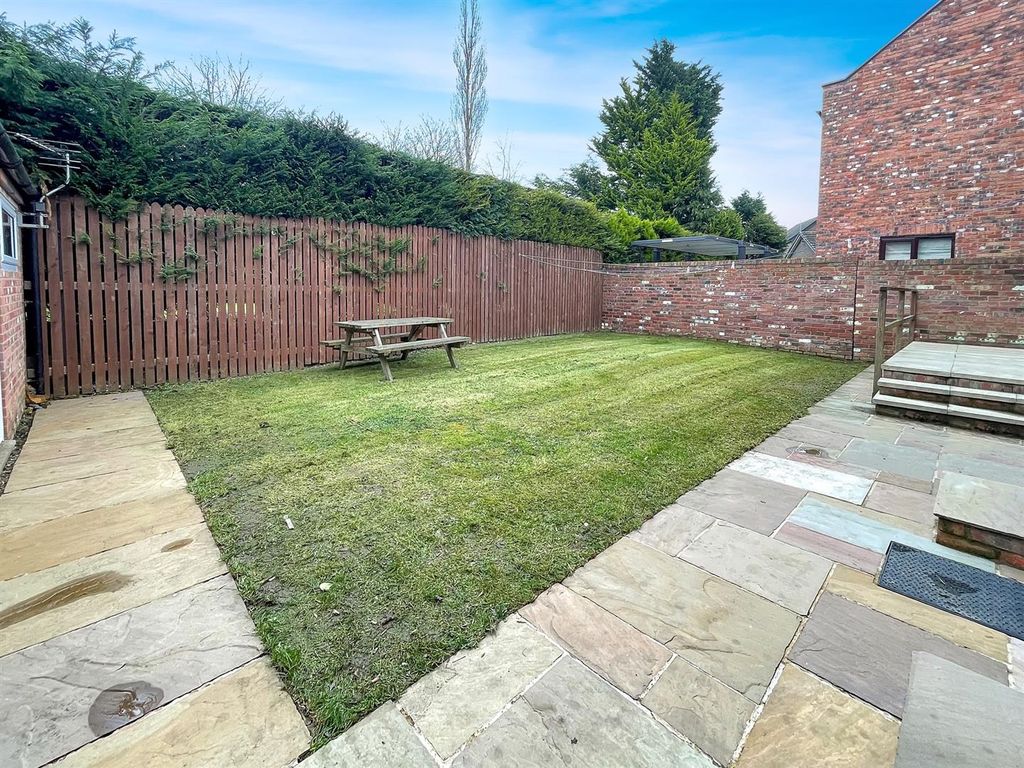 Property photo 3 of 7
