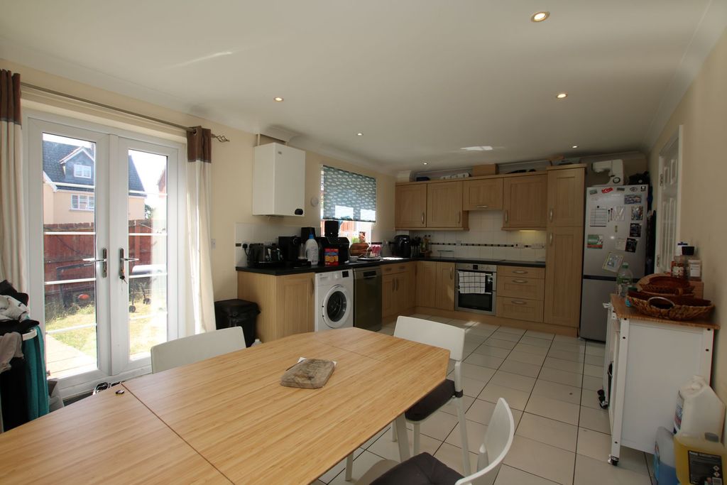 Property photo 2 of 12 Image