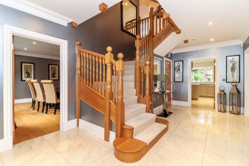 Property photo 2 of 17 Picture No. 16