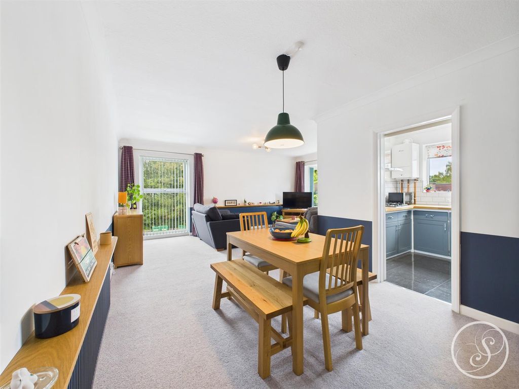Property photo 3 of 14 Lounge/Diner