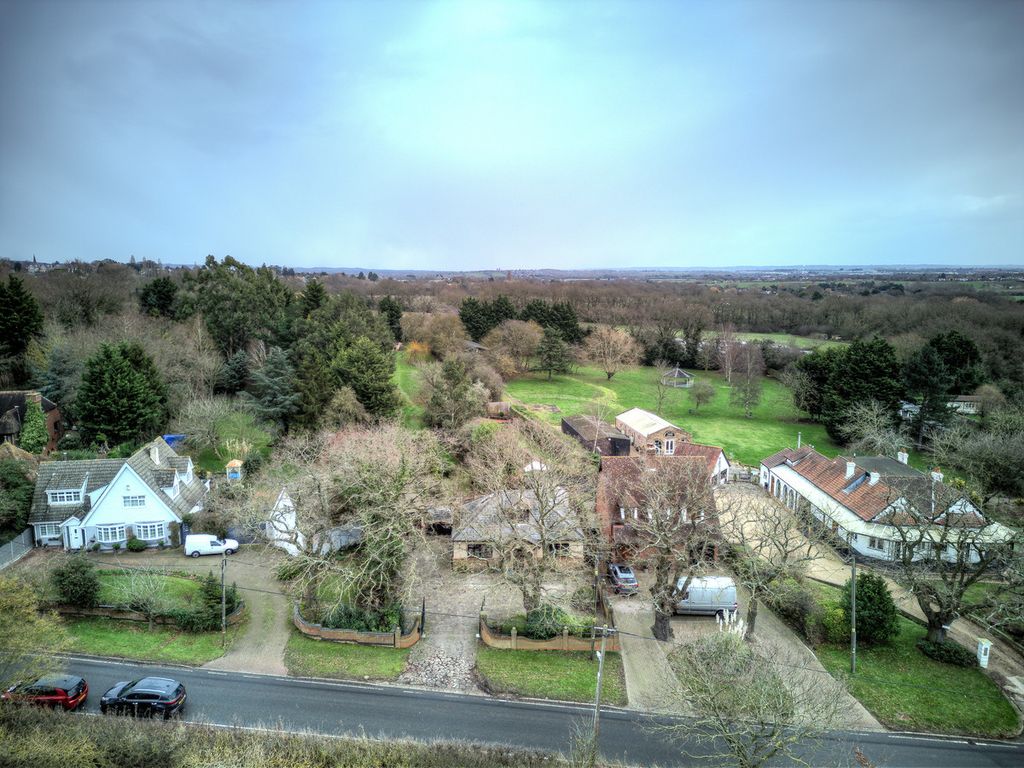 Property photo 2 of 43
