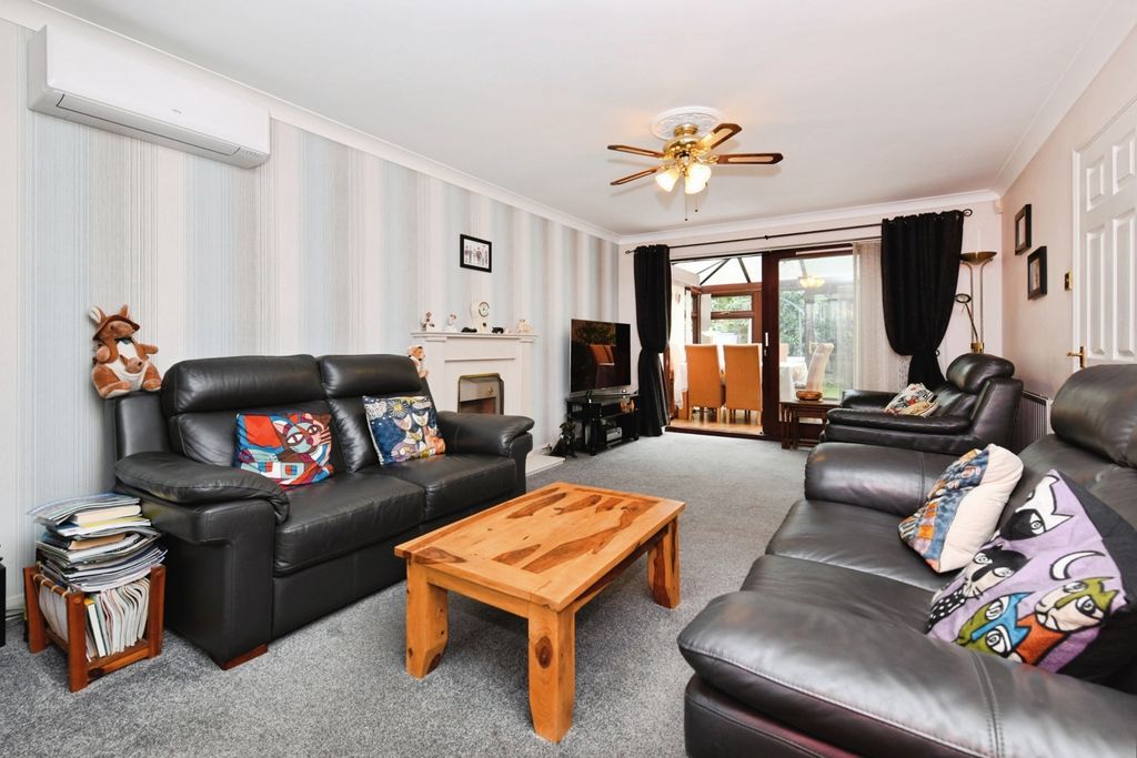Property photo 2 of 14 Photo