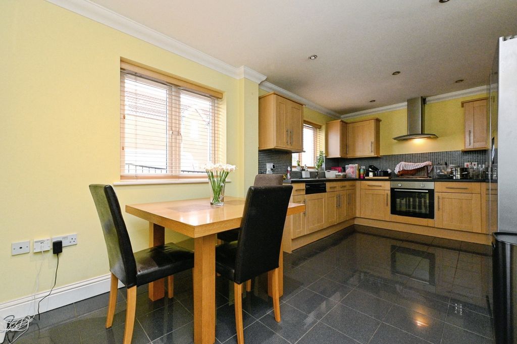 Property photo 3 of 17 Photo