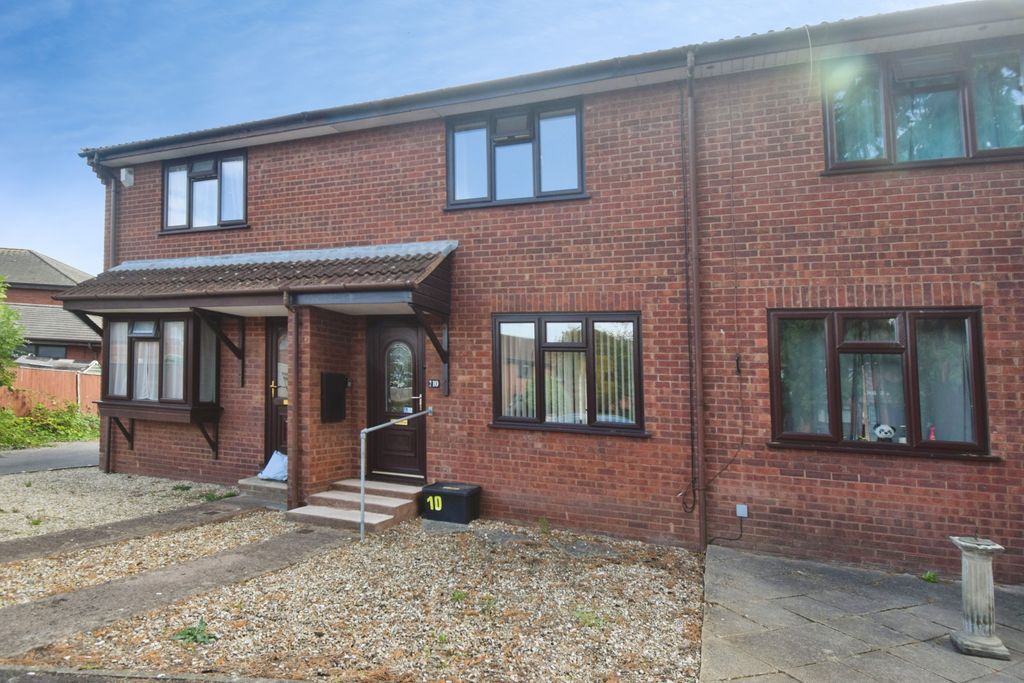 Property photo 1 of 7 28A10685-External