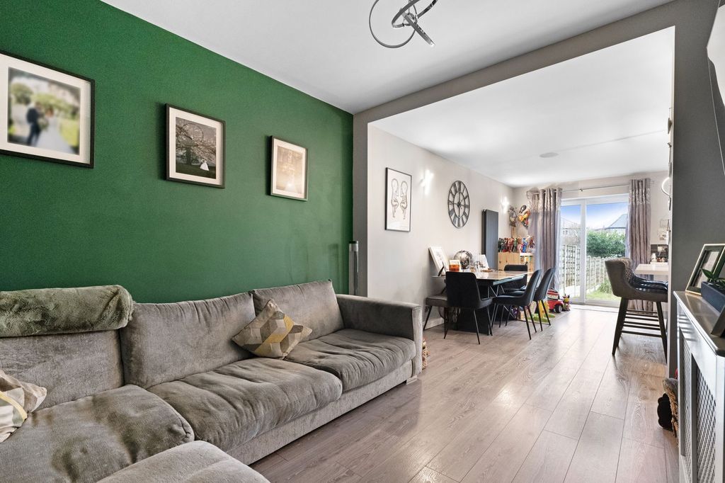 Property photo 3 of 22