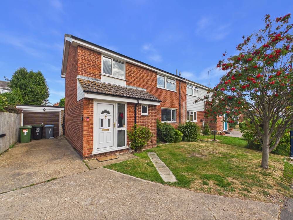 Property photo 1 of 15 Giraffe360-Still015