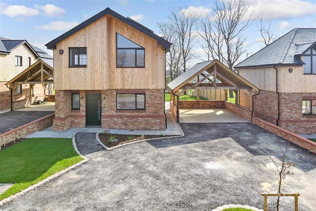 Property photo 2 of 16 External (Web)