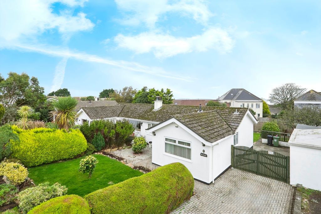 Property photo 1 of 18 Photography