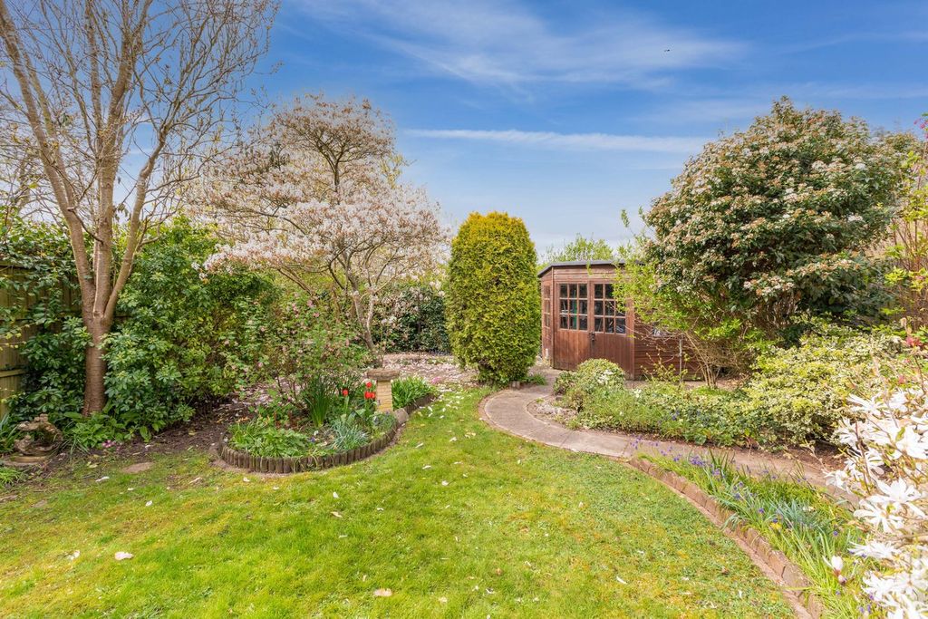 Property photo 2 of 17