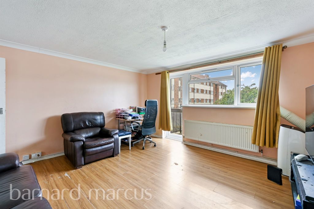 Property photo 3 of 12