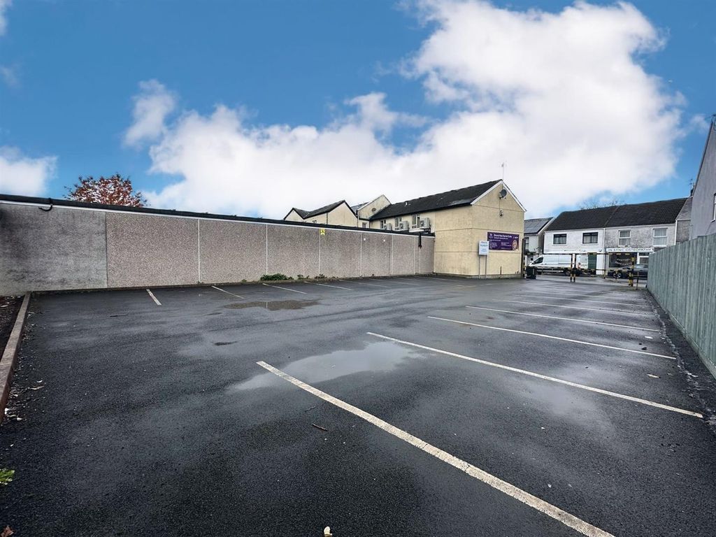 Property photo 2 of 6 Thumbnail_Photo-2024-10-22-23-38-58 (10).Jpg