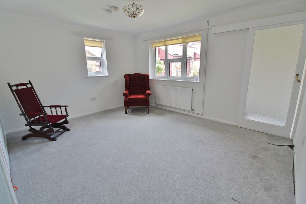 Property photo 3 of 14