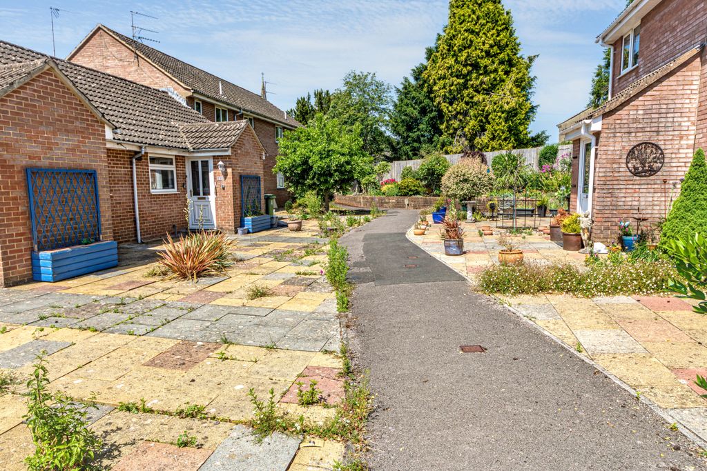 Property photo 2 of 13