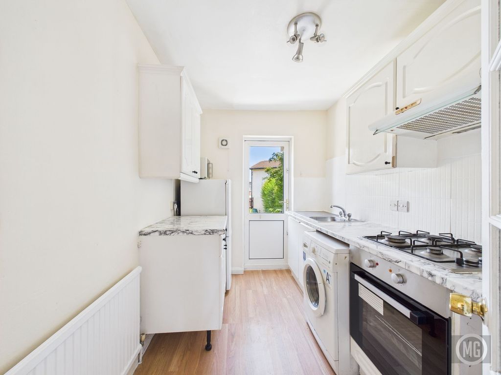 Property photo 3 of 13 Kitchen