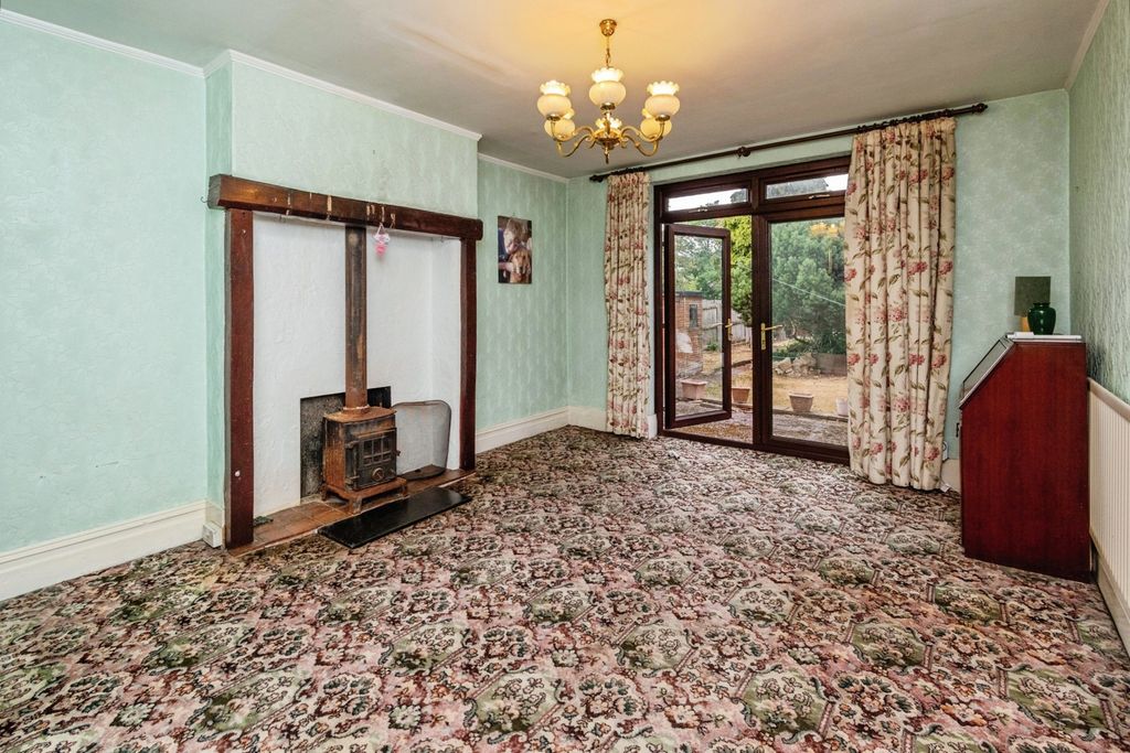 Property photo 2 of 25 Pbox-Img.Jpg