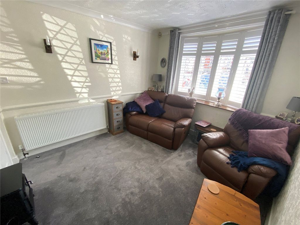 Property photo 2 of 33 Picture No. 63