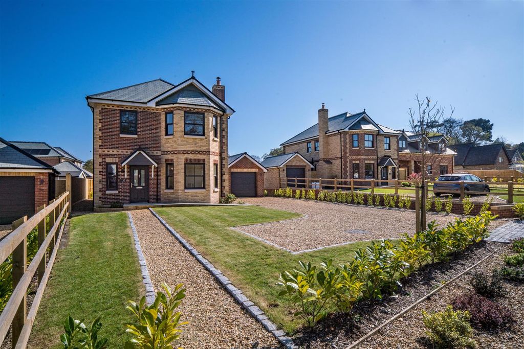 Property photo 2 of 14