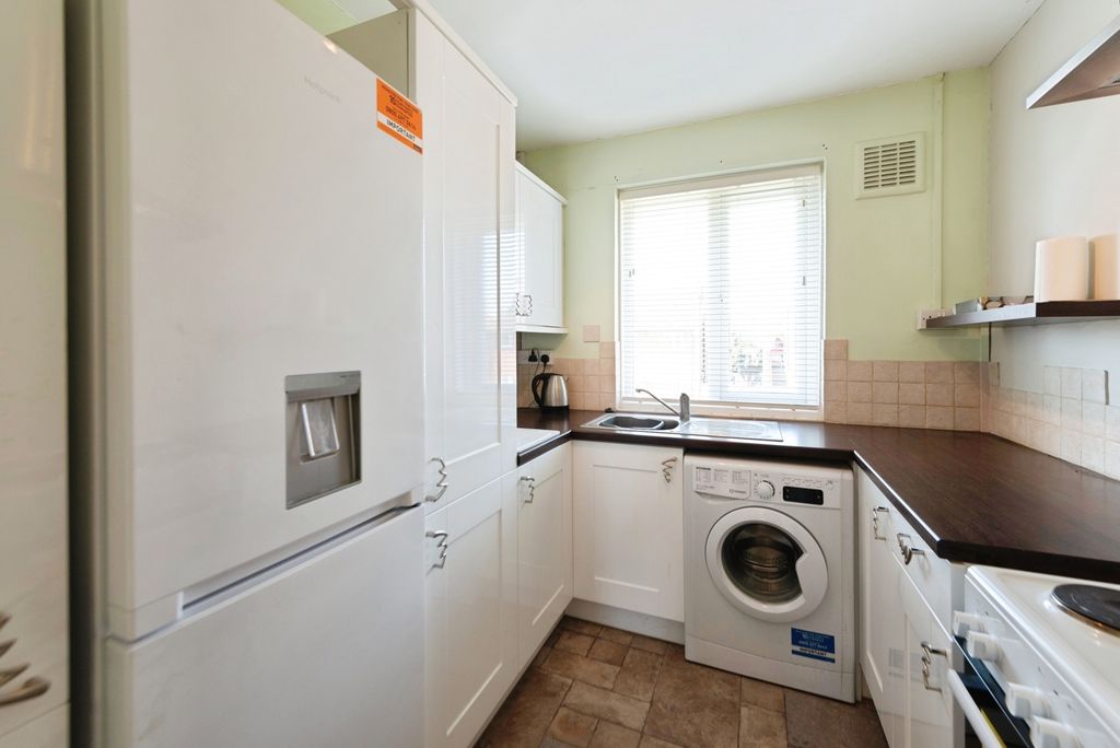 Property photo 3 of 11 Pbox-Img.Jpg