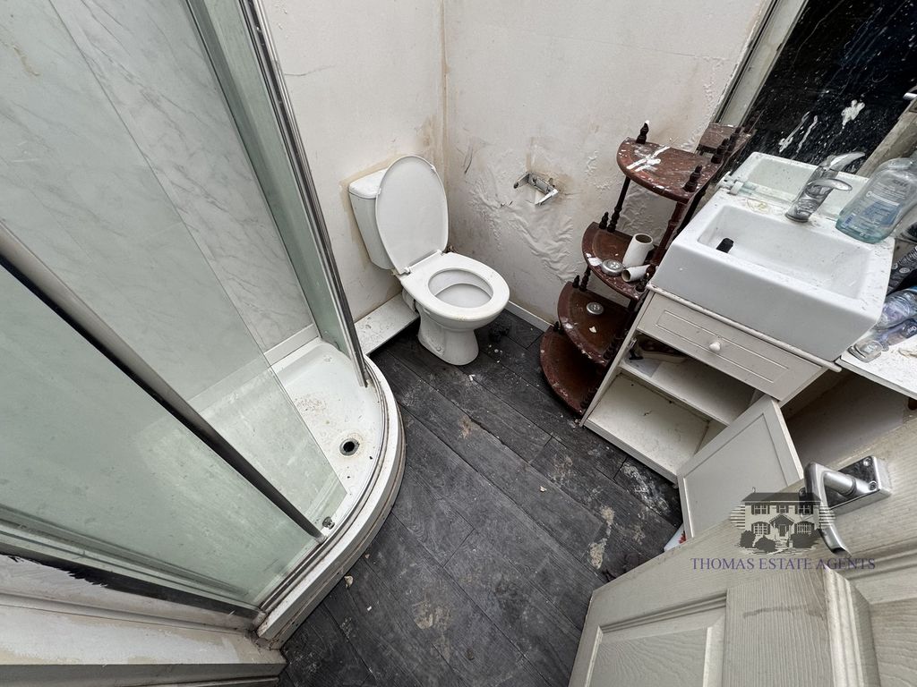 Additional image 9 of 5 bed property for saleYstrad Road, Pentre, Rhondda Cynon Taff CF41