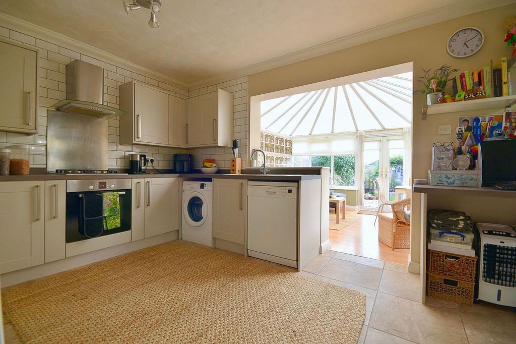 Property photo 3 of 16