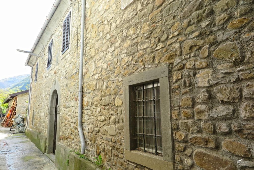 Property photo 2 of 48