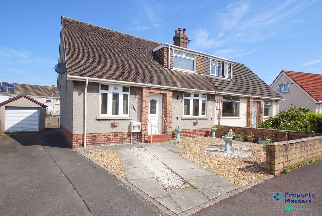 Property photo 1 of 18 3 Bedroom Semi Detached Bungalow For Sale
